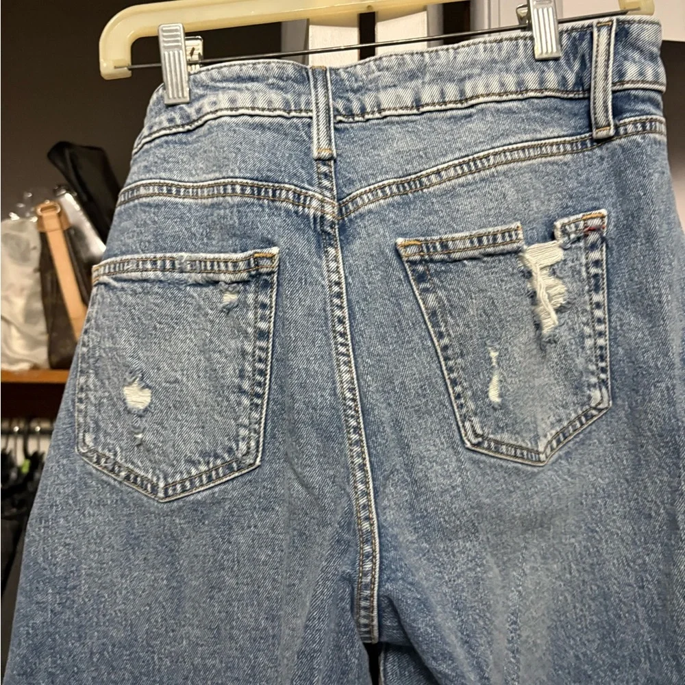 Maurices Light Blue Distressed Boyfriend Jeans with Studded Detail - Picture 4 of 6